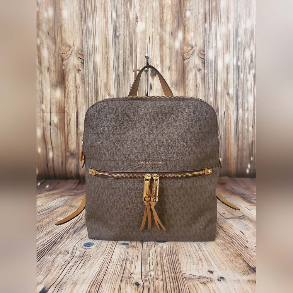 Michael Kors, the Signature Rhea Medium Slim Backpack